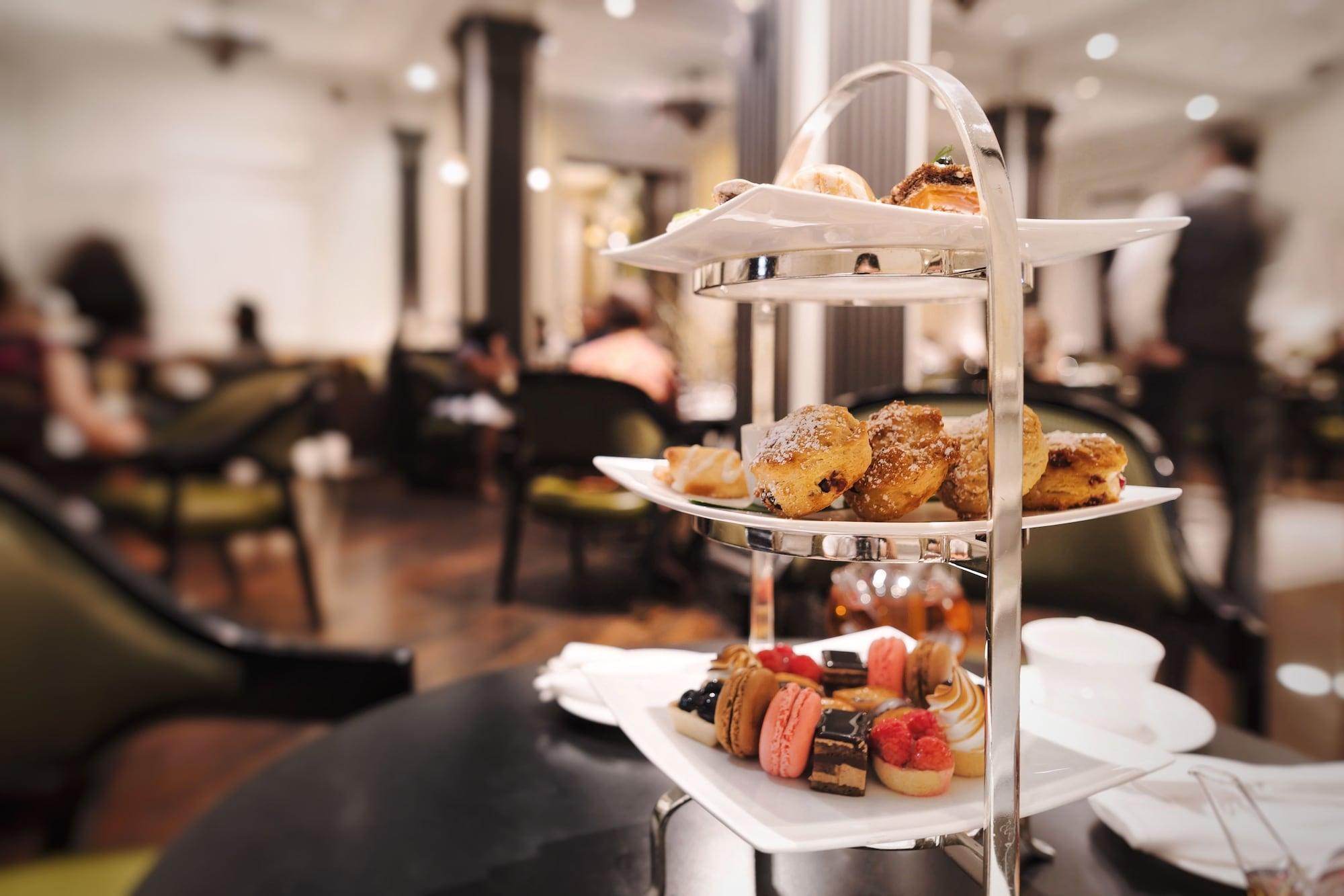 The Pierre, A Taj Hotel, Нью-Йорк Екстер'єр фото Afternoon tea at the InterContinental Hotel, London, 2011