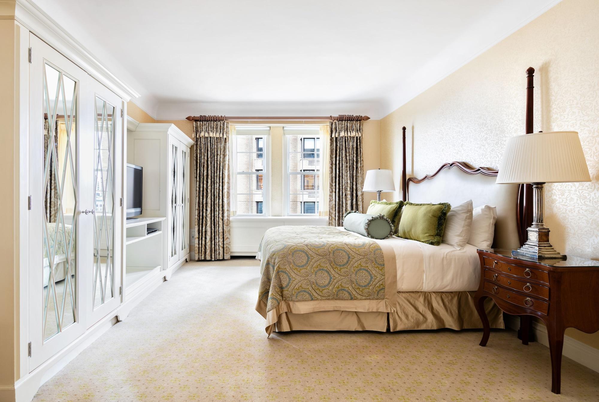 The Pierre, A Taj Hotel, Нью-Йорк Екстер'єр фото A bedroom