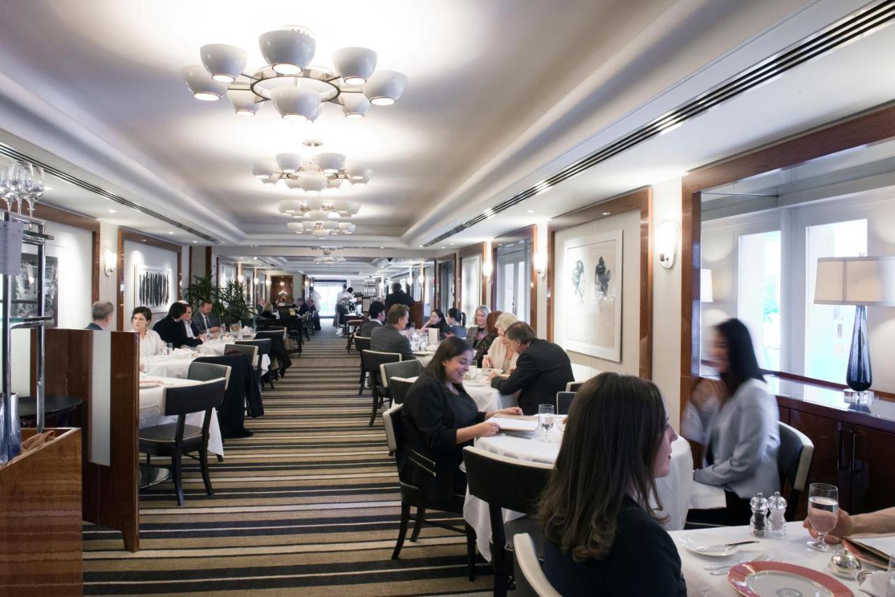 The Pierre, A Taj Hotel, Нью-Йорк Екстер'єр фото The restaurant in 2011